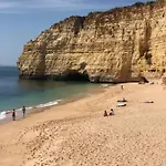 Em Cima Da - - Algarve * Carvoeiro (Lagoa)