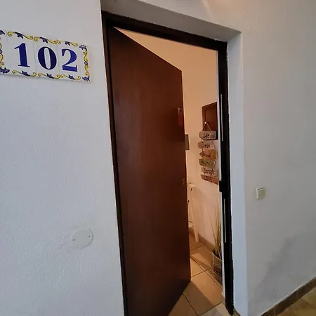 Apartamento Em Cima Da Praia - Carvoeiro - Algarve *