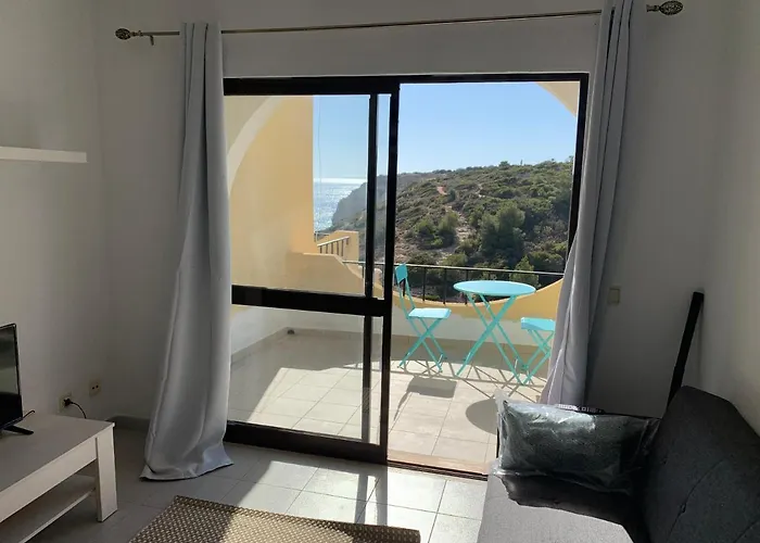 Em Cima Da - - Algarve * Carvoeiro (Lagoa)