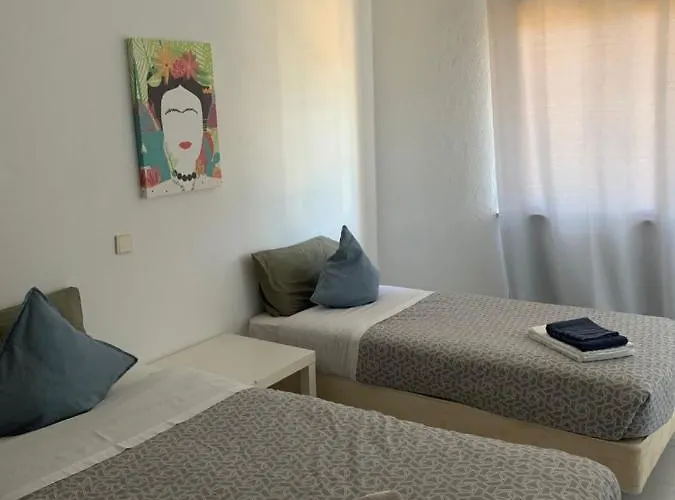 Em Cima Da - - Algarve Carvoeiro (Lagoa)