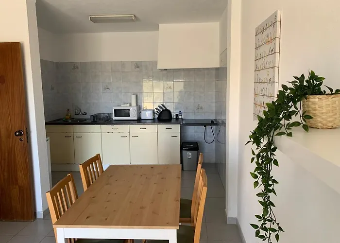 Em Cima Da - - Algarve Carvoeiro (Lagoa)