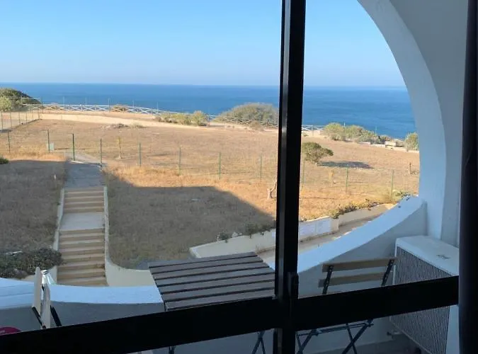 Em Cima Da - - Algarve * Carvoeiro (Lagoa)